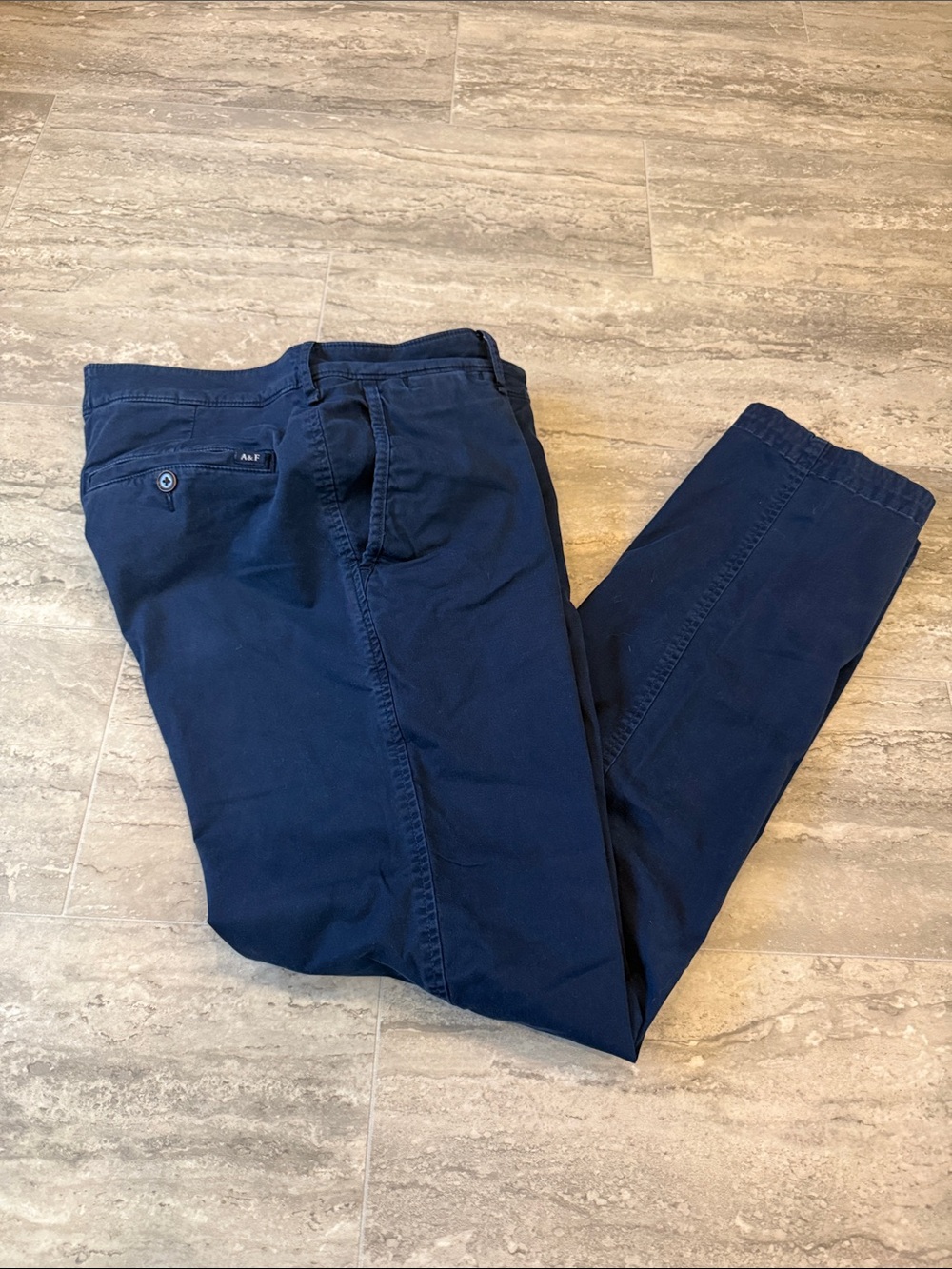 Abercrombie & Fitch Men’s Navy Slim Straight Fit Chino Pants Size 31 x 32